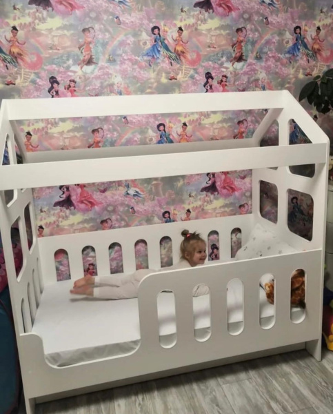 Кровать детская Манеж Домик 160х80  от Династия Kids